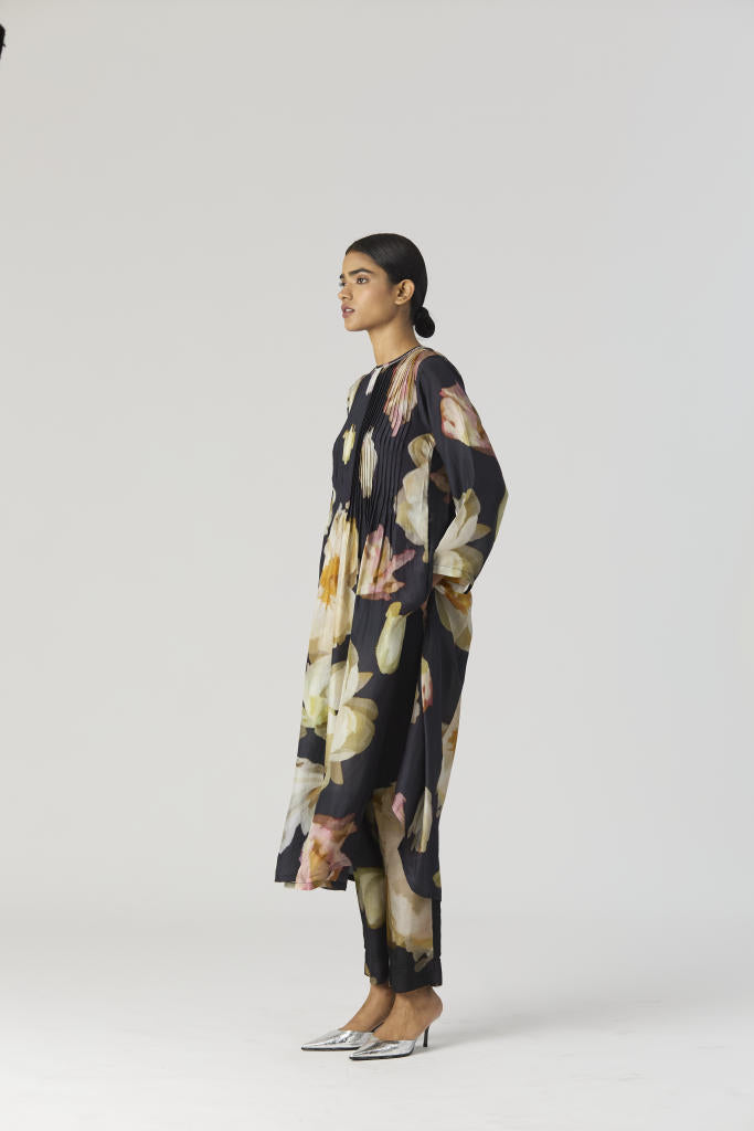 VIVA FIORI PINTUCKS KURTA SET silk by Yam in black color for women in Singapore