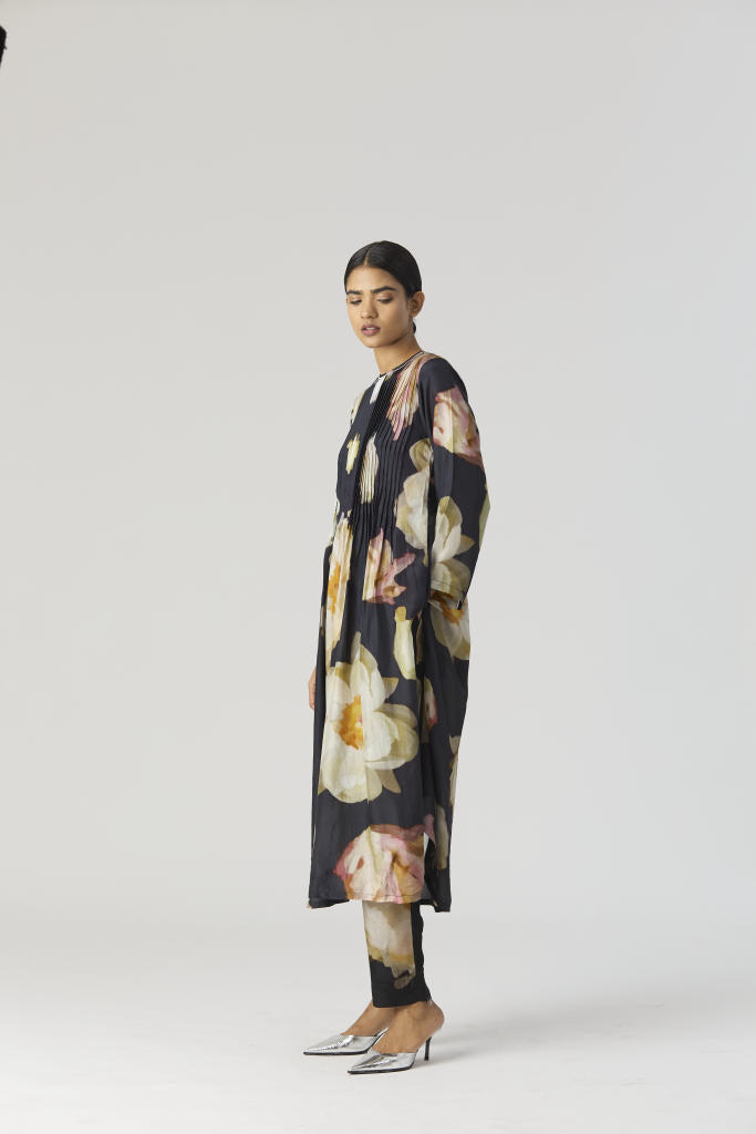 VIVA FIORI PINTUCKS KURTA SET silk by Yam in black color for women in Singapore