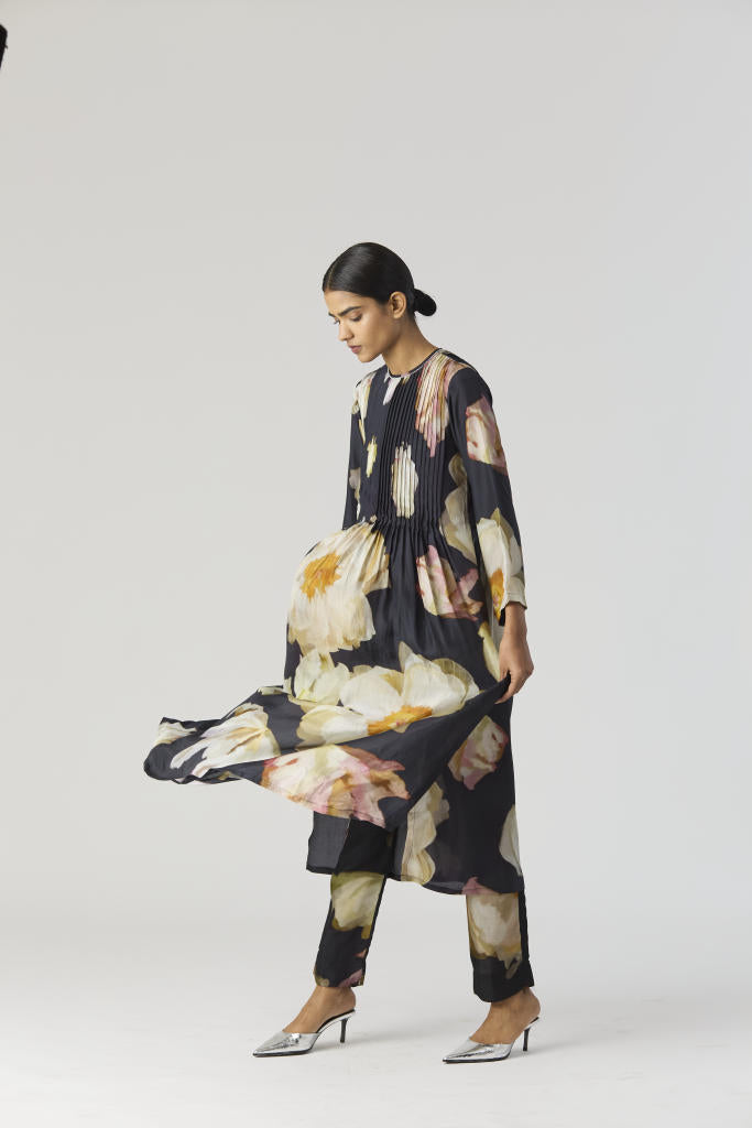 VIVA FIORI PINTUCKS KURTA SET silk by Yam in black color for women in Singapore
