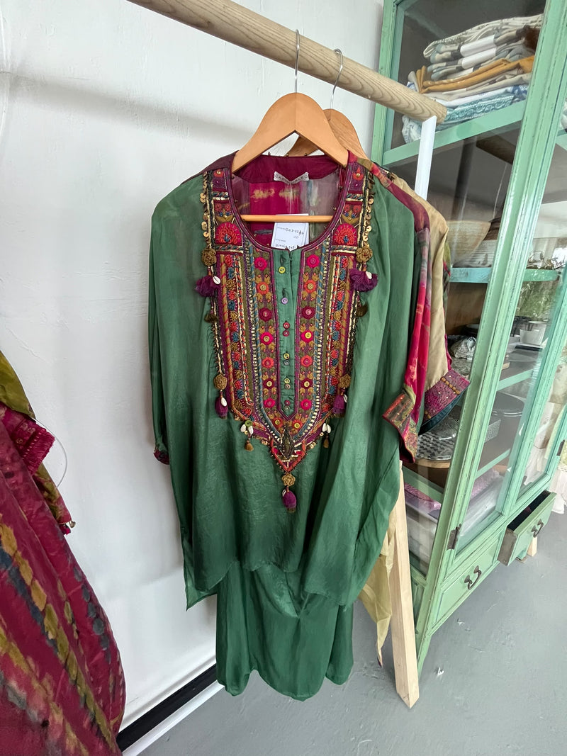 CPFP26-24 CUL2 23D EMERALD ZINNIA SET-Size TOP: FS; BOTTOM: L