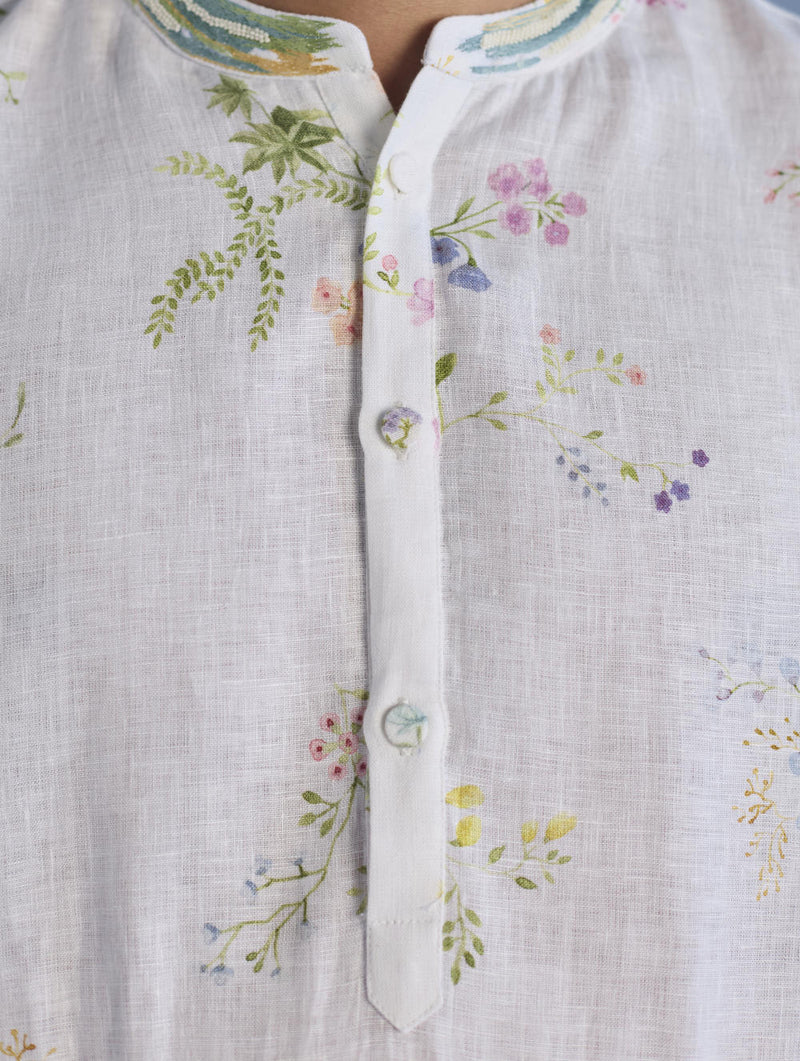 Ahan Floral Printed Kurta with Embroidered Collar - White linen by Manan Men in white color for men in Singapore