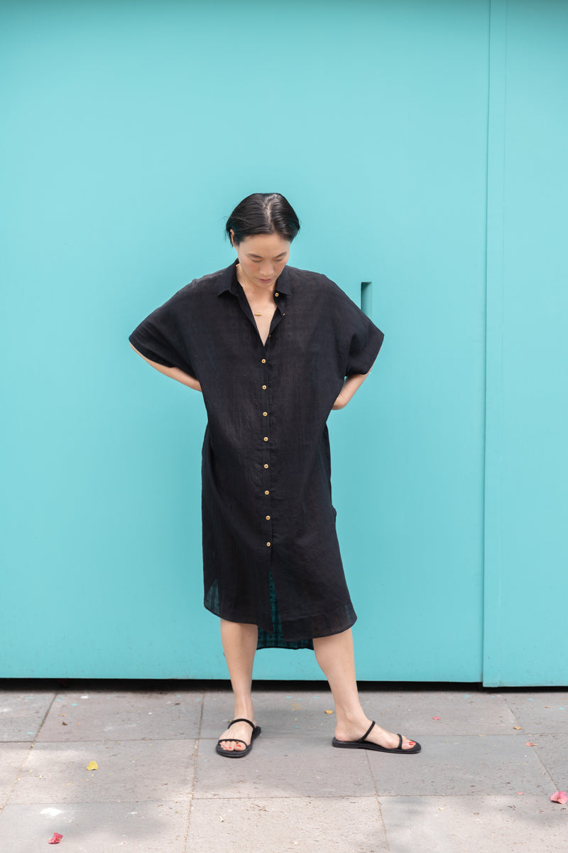 Tokyo — Street Shirt — Noir cotton by World of Crow in black color for women in Singapore
