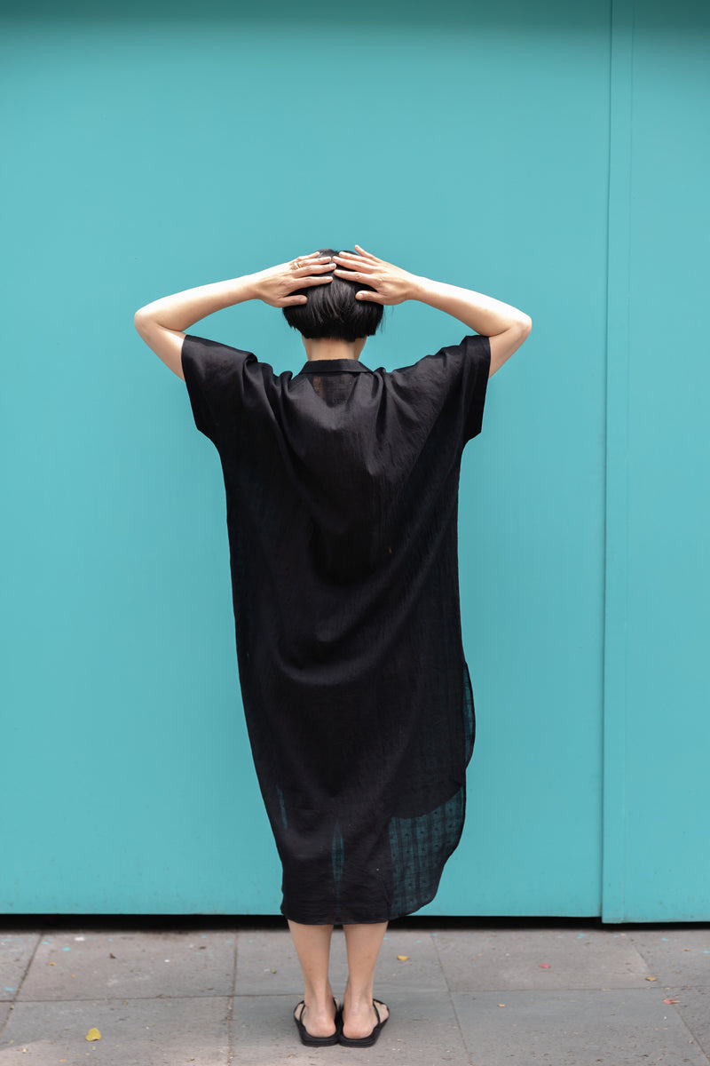 Tokyo — Street Shirt — Noir cotton by World of Crow in black color for women in Singapore