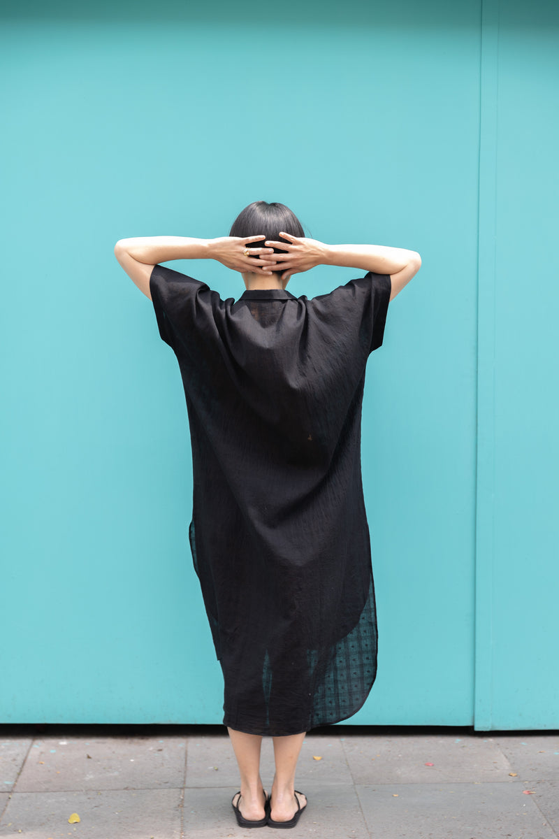 Tokyo — Street Shirt — Noir cotton by World of Crow in black color for women in Singapore