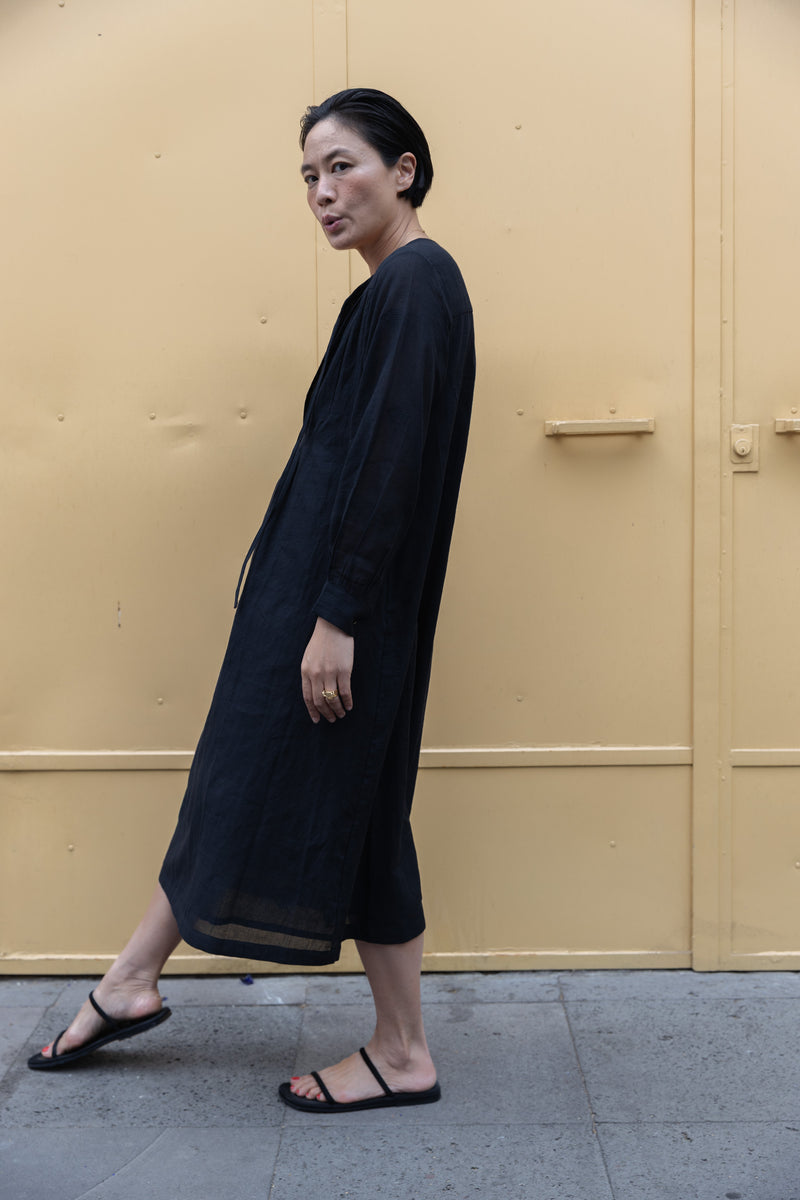Tokyo — Street Shirt — Noir cotton by World of Crow in black color for women in Singapore