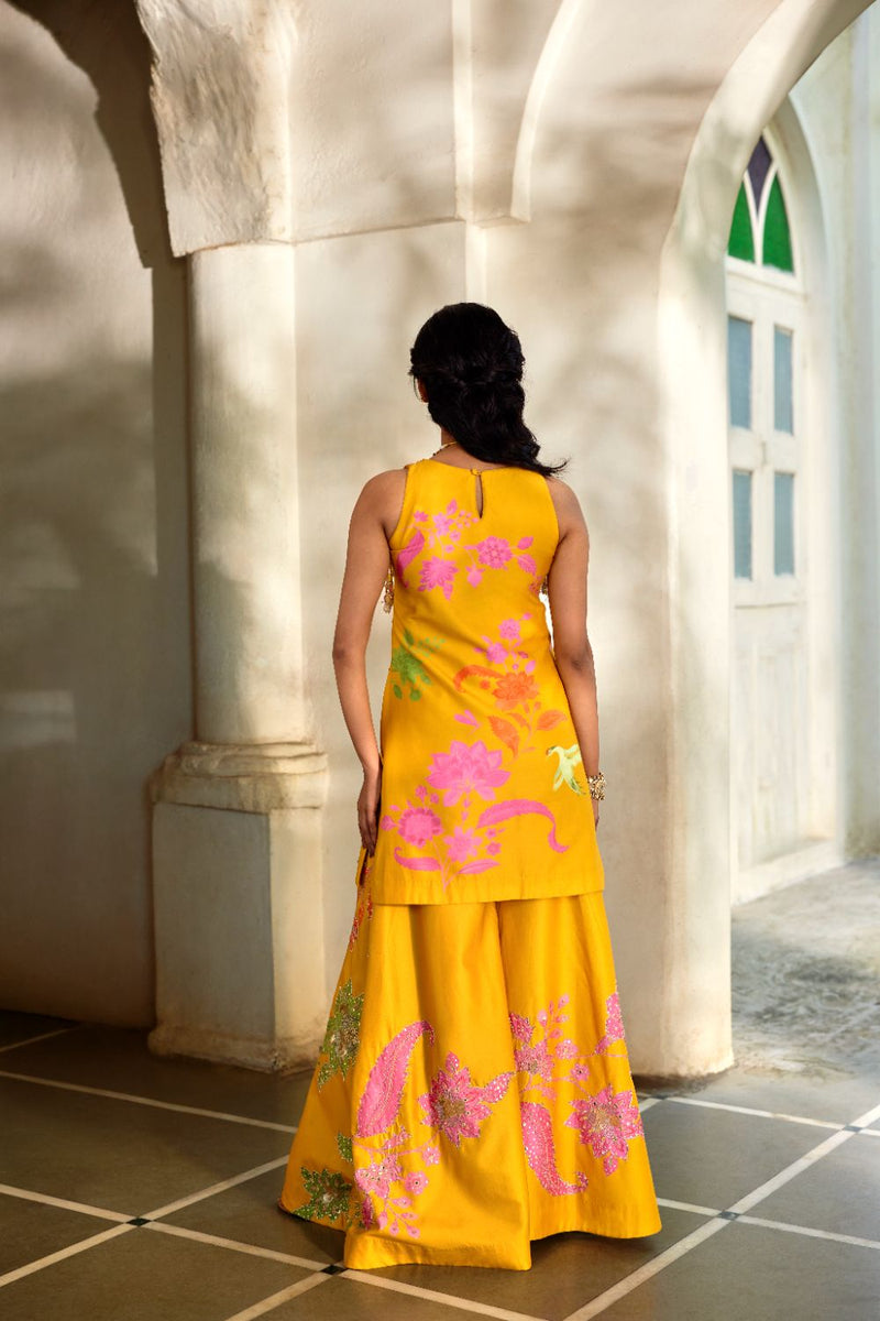 PH-2894 Halo Kurti Set – Honey by Paulmi & Harsh in gold color for women in Singapore