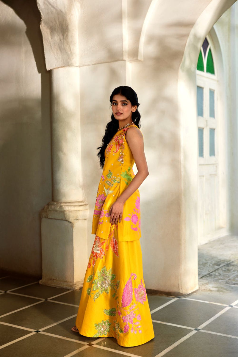 PH-2894 Halo Kurti Set – Honey by Paulmi & Harsh in gold color for women in Singapore