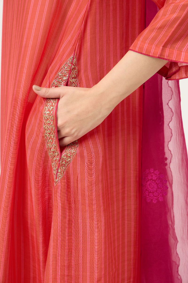 Zainab Kurta And Pant Set