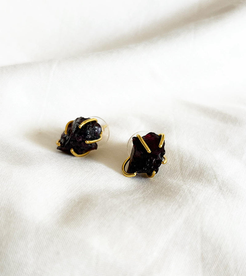 Aakar earring - Black by Khara Kapas Jewellery for women in Singapore