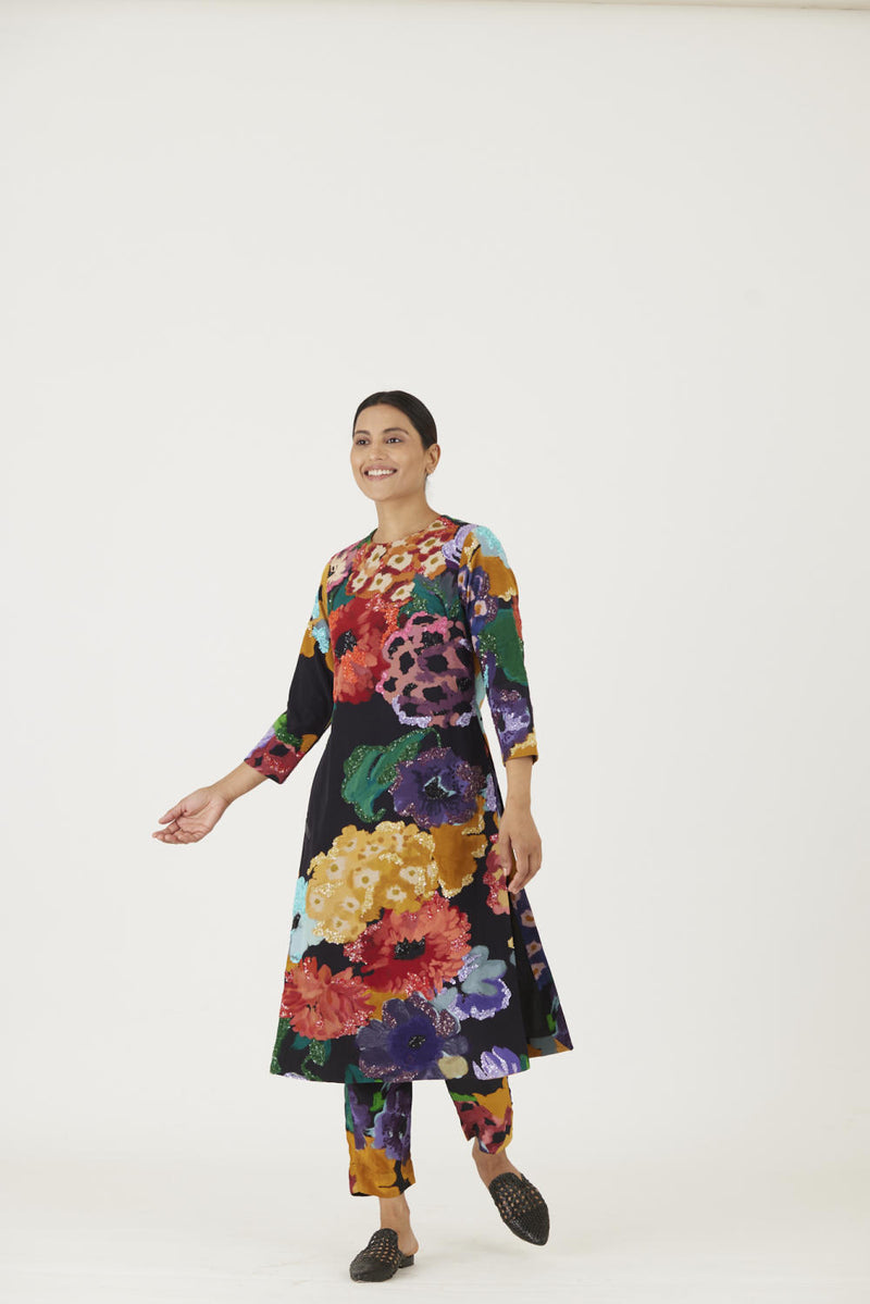 FARAH BLACK EMBROIDERED KURTA SET Kurta Sets by Yam in black color for women in Singapore