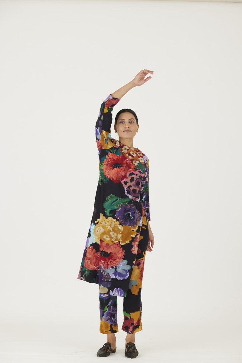 FARAH BLACK EMBROIDERED KURTA SET Kurta Sets by Yam in black color for women in Singapore