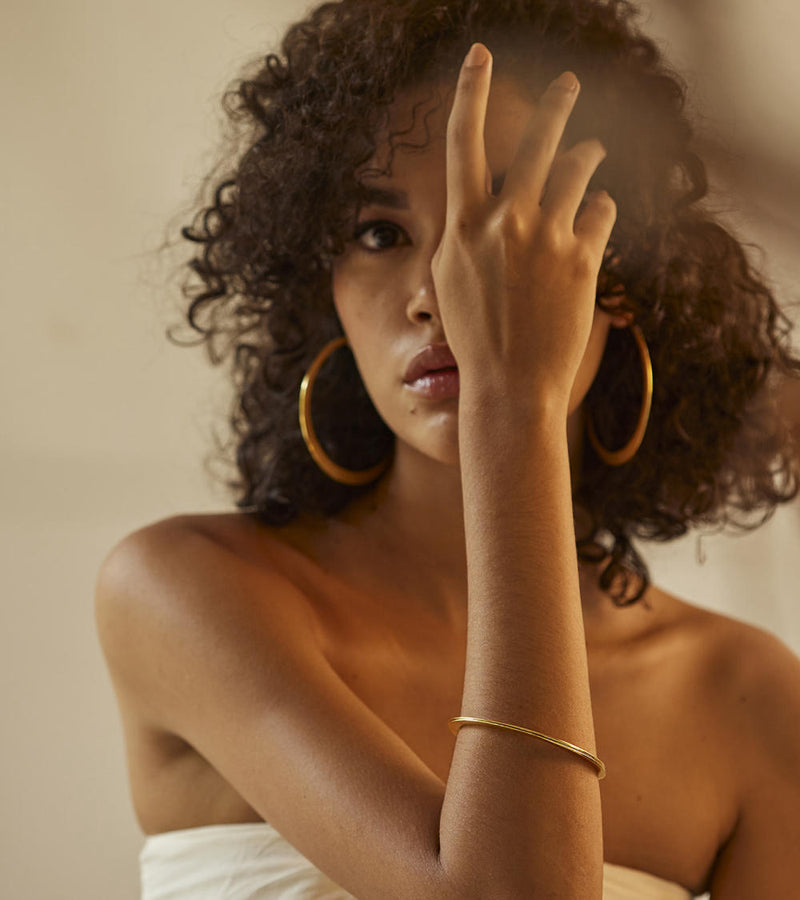 Kaner bangle by Khara Kapas Jewellery for women in Singapore