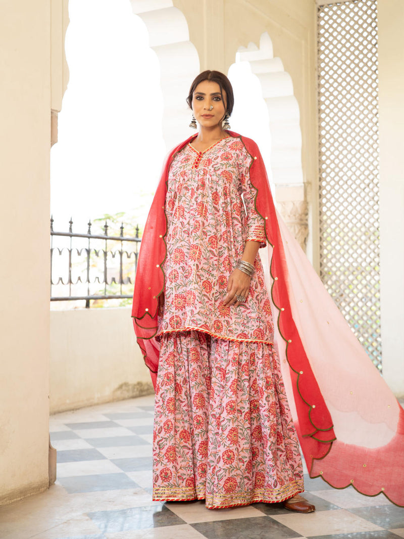 Chaand inaayat Canvas & Weaves