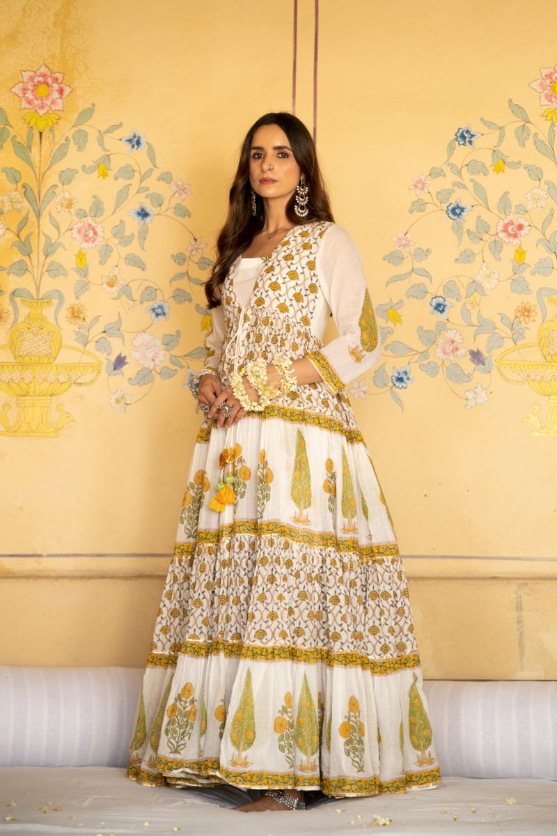 Chaand mughal baagh jacket set Chaand mughal baagh jacket set by Maison Shefali by Maison Shefali for women in Singapore