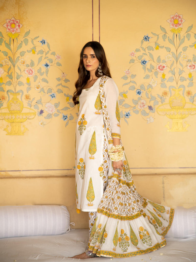 Chaand mughal baagh jacket set Chaand mughal baagh jacket set by Maison Shefali by Maison Shefali for women in Singapore