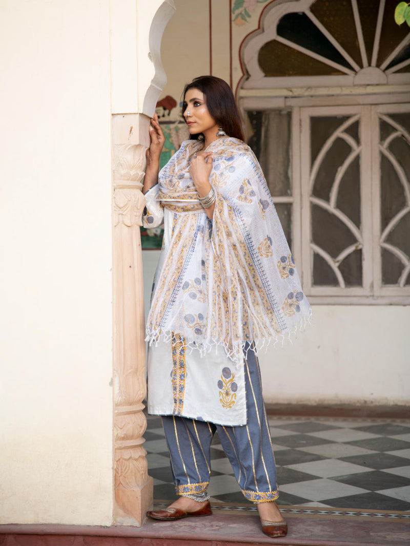 Chaand Sahar Ambar Salwar Set Chaand Sahar Ambar Salwar Set by Maison Shefali by Maison Shefali for women in Singapore