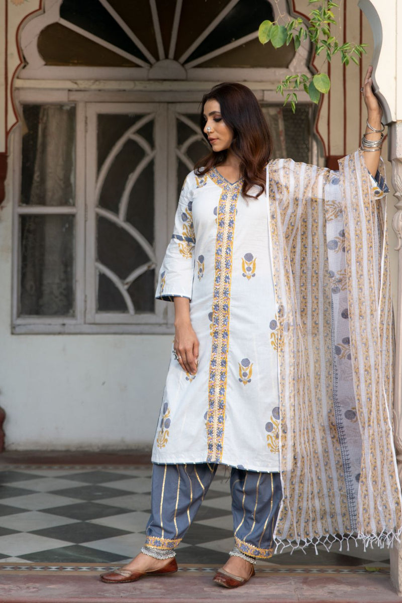 Chaand Sahar Ambar Salwar Set Chaand Sahar Ambar Salwar Set by Maison Shefali by Maison Shefali for women in Singapore