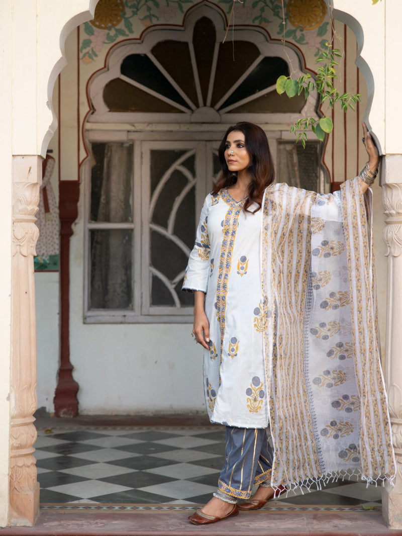 Chaand Sahar Ambar Salwar Set Chaand Sahar Ambar Salwar Set by Maison Shefali by Maison Shefali for women in Singapore