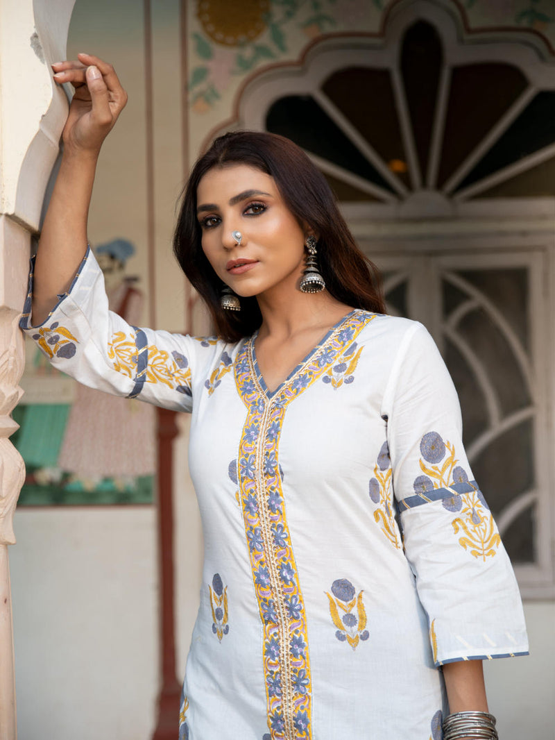 Chaand Sahar Ambar Salwar Set Chaand Sahar Ambar Salwar Set by Maison Shefali by Maison Shefali for women in Singapore
