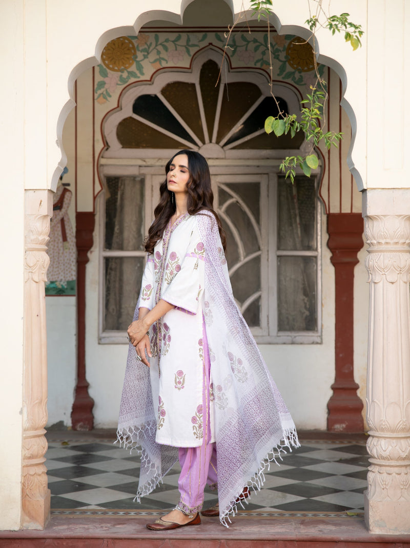 Chaand Sehar salwar Set Chaand Sehar salwar Set by Maison Shefali by Maison Shefali for women in Singapore