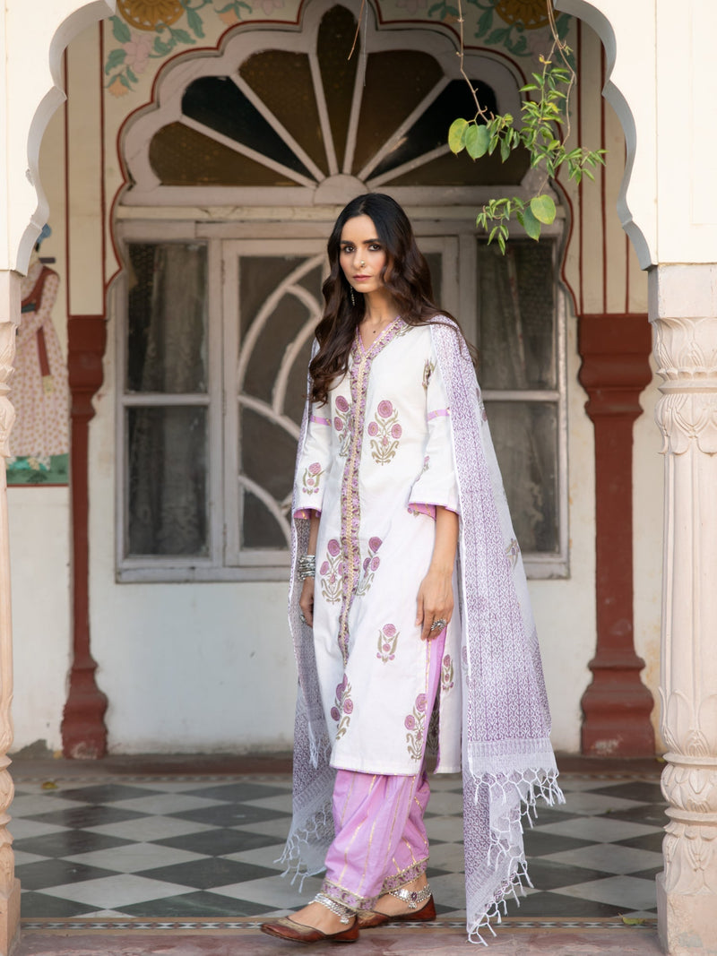 Chaand Sehar salwar Set Chaand Sehar salwar Set by Maison Shefali by Maison Shefali for women in Singapore