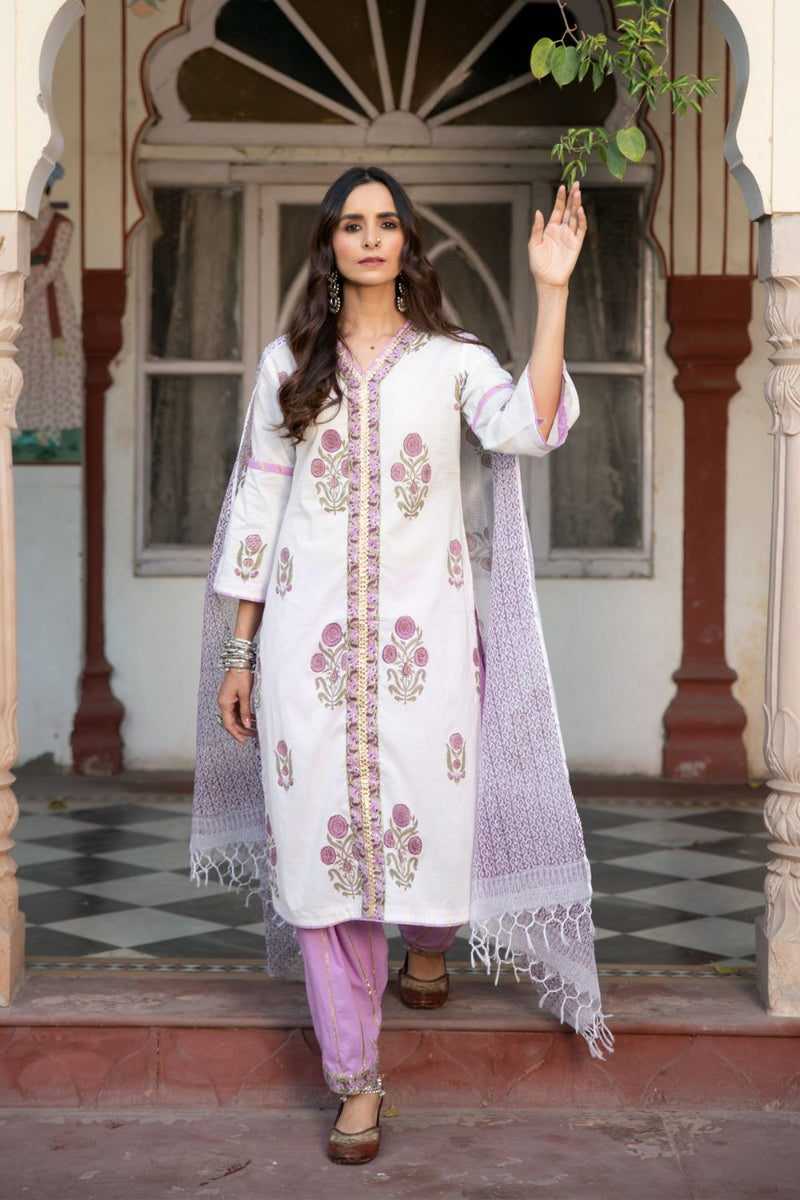 Chaand Sehar salwar Set Chaand Sehar salwar Set by Maison Shefali by Maison Shefali for women in Singapore