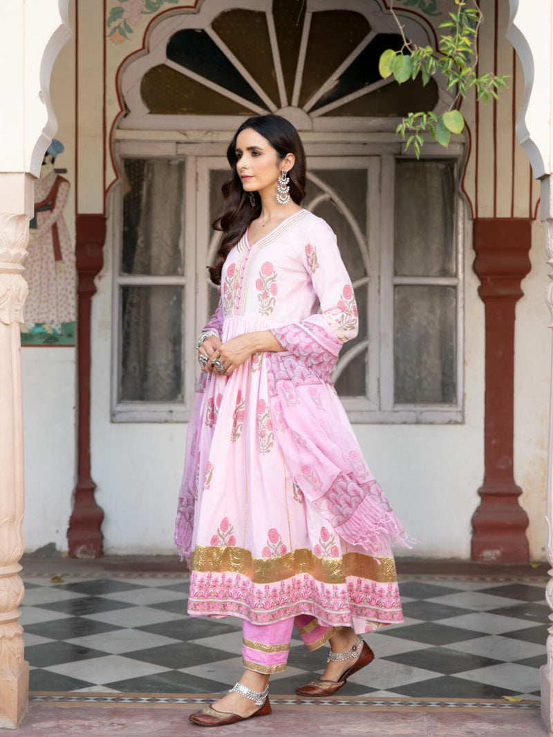 Chaand Tahira Gulaabi Chaand Tahira Gulaabi by Maison Shefali by Maison Shefali for women in Singapore