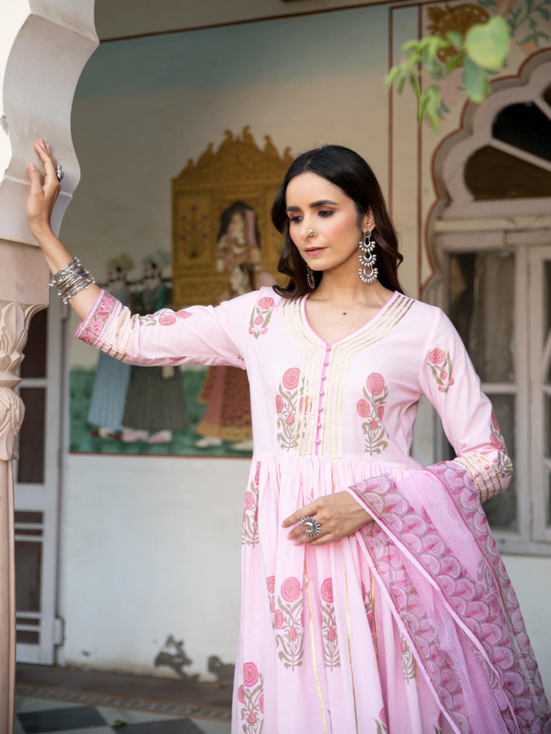 Chaand Tahira Gulaabi Chaand Tahira Gulaabi by Maison Shefali by Maison Shefali for women in Singapore