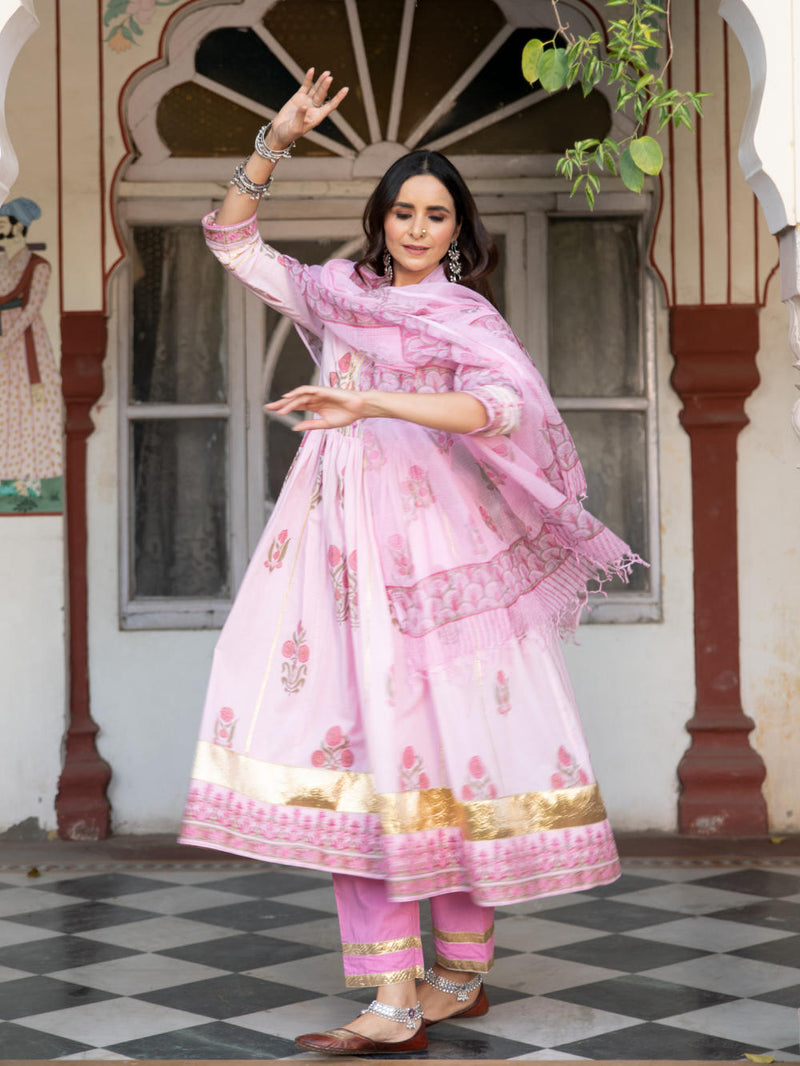 Chaand Tahira Gulaabi Chaand Tahira Gulaabi by Maison Shefali by Maison Shefali for women in Singapore