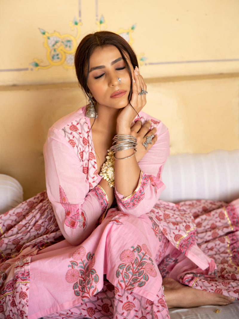 Chandni Gulaab mughal baagh jacket set Chandni Gulaab mughal baagh jacket set by Maison Shefali by Maison Shefali for women in Singapore