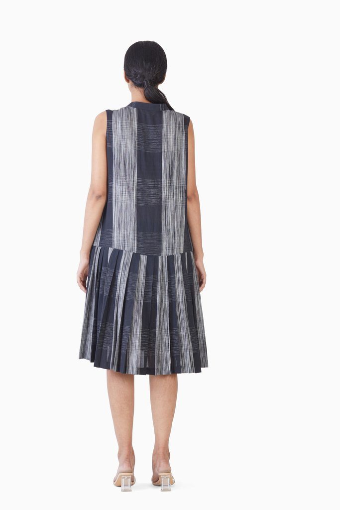 Handwoven Ikat Sleeveless Bottom Pleated Dress Fashion Akaaro