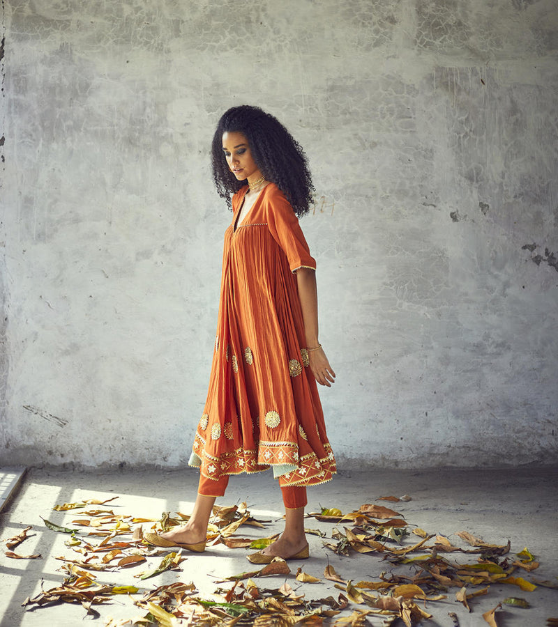 Narangi Poshak (Set of 2) Kurta Sets by Khara Kapas for women in Singapore