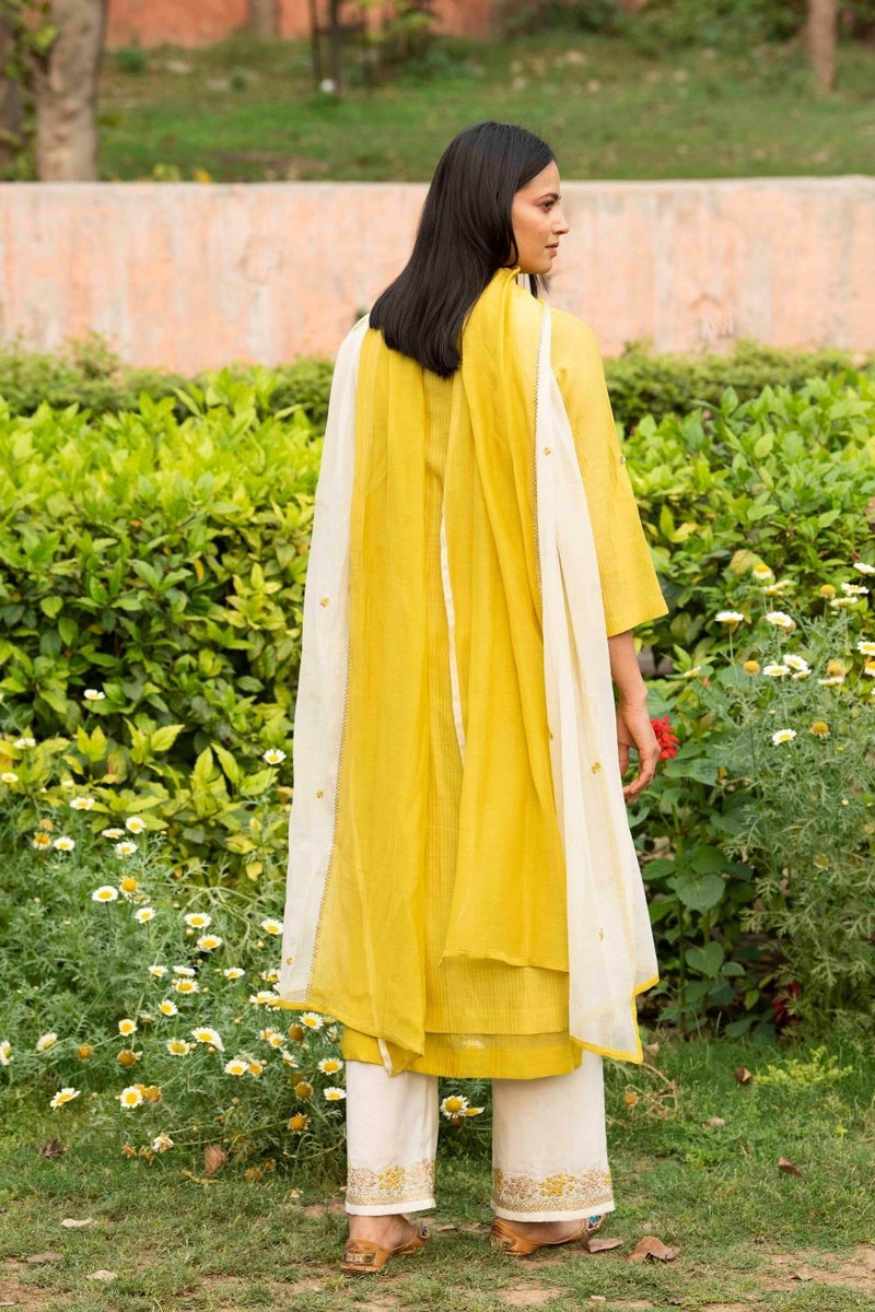 Narjis Off White Kurta Set Fashion Priti Prashant 