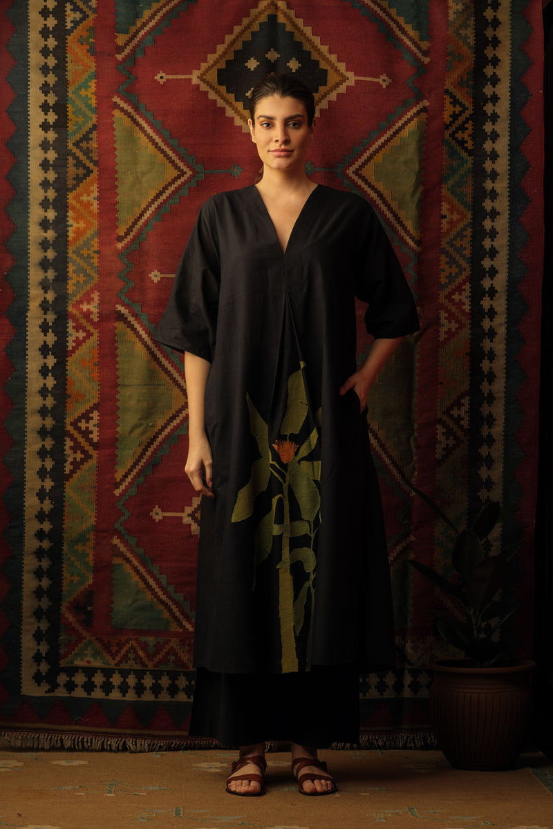 Plantain Leaf Appliqué Embroidered Kaftan Black Chakri Applique Embroidered Kaftan Black by Mallika Mathur by Mallika Mathur in black color for women in Singapore