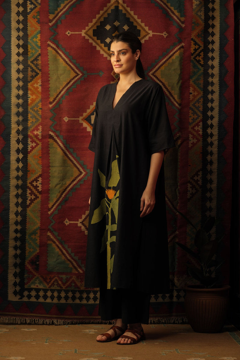 Plantain Leaf Appliqué Embroidered Kaftan Black Chakri Applique Embroidered Kaftan Black by Mallika Mathur by Mallika Mathur in black color for women in Singapore