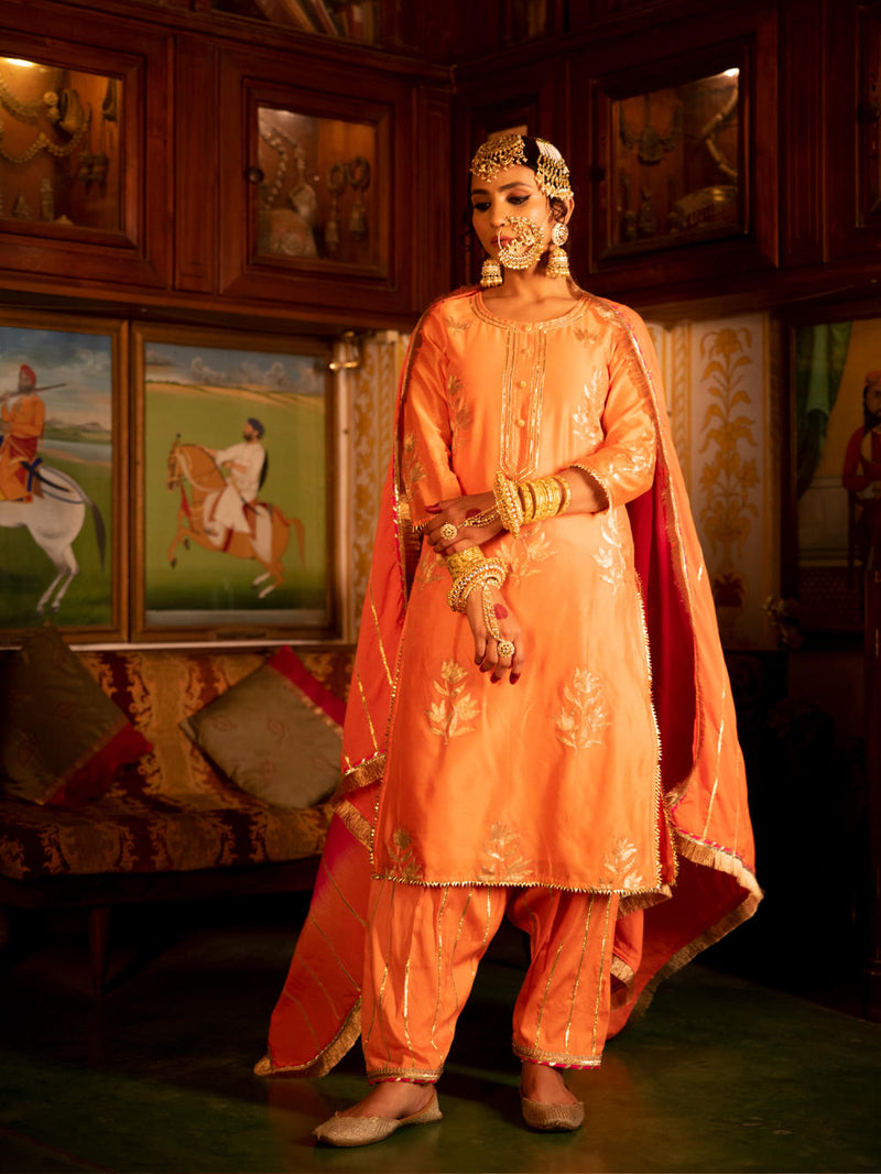 Ulfat Chanderi Silk Kurta Salwar Set Ulfat Chanderi Silk Kurta Salwar Set by Maison Shefali by Maison Shefali for women in Singapore