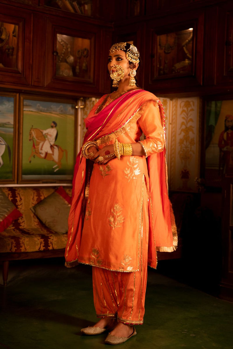 Ulfat Chanderi Silk Kurta Salwar Set Ulfat Chanderi Silk Kurta Salwar Set by Maison Shefali by Maison Shefali for women in Singapore