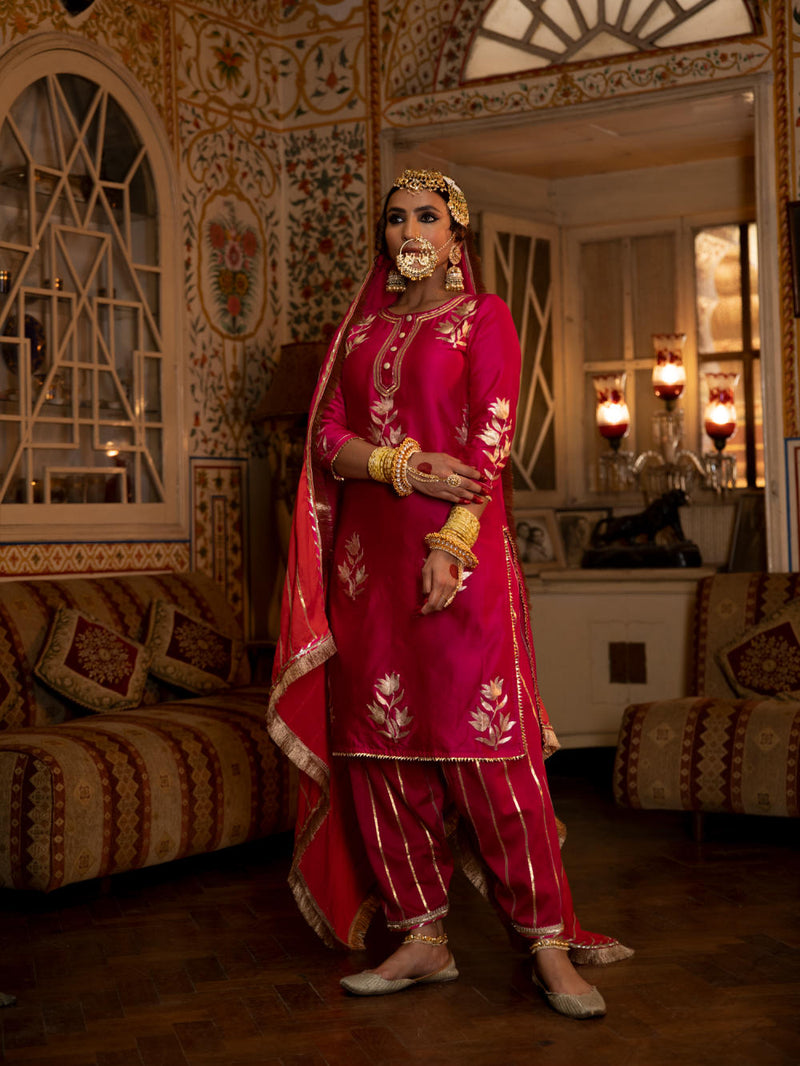 Ulfat- Surkh Chanderi Silk Kurta Salwar Set Ulfat- Surkh Chanderi Silk Kurta Salwar Set by Maison Shefali by Maison Shefali for women in Singapore