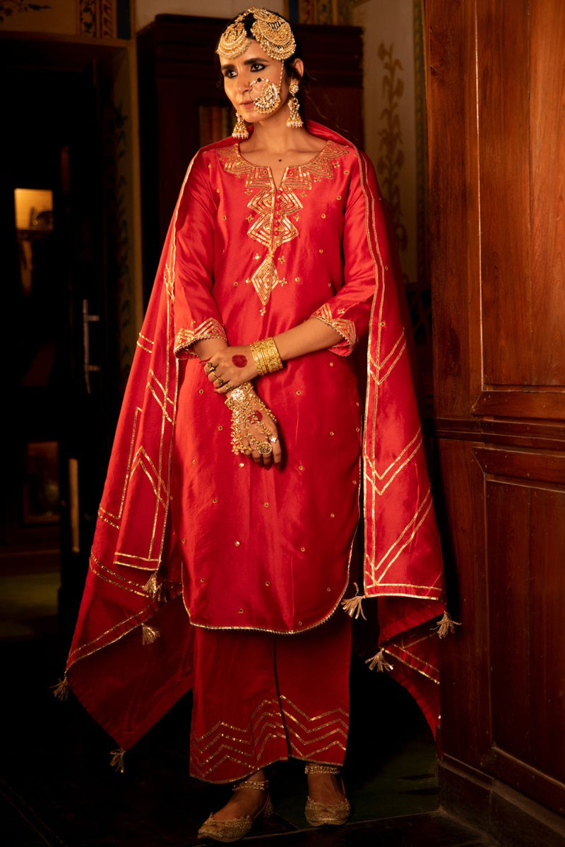 Zara - Gulaab Chanderi Silk Kurta Pant Set Zara - Gulaab Chanderi Silk Kurta Pant Set by Maison Shefali by Maison Shefali for women in Singapore