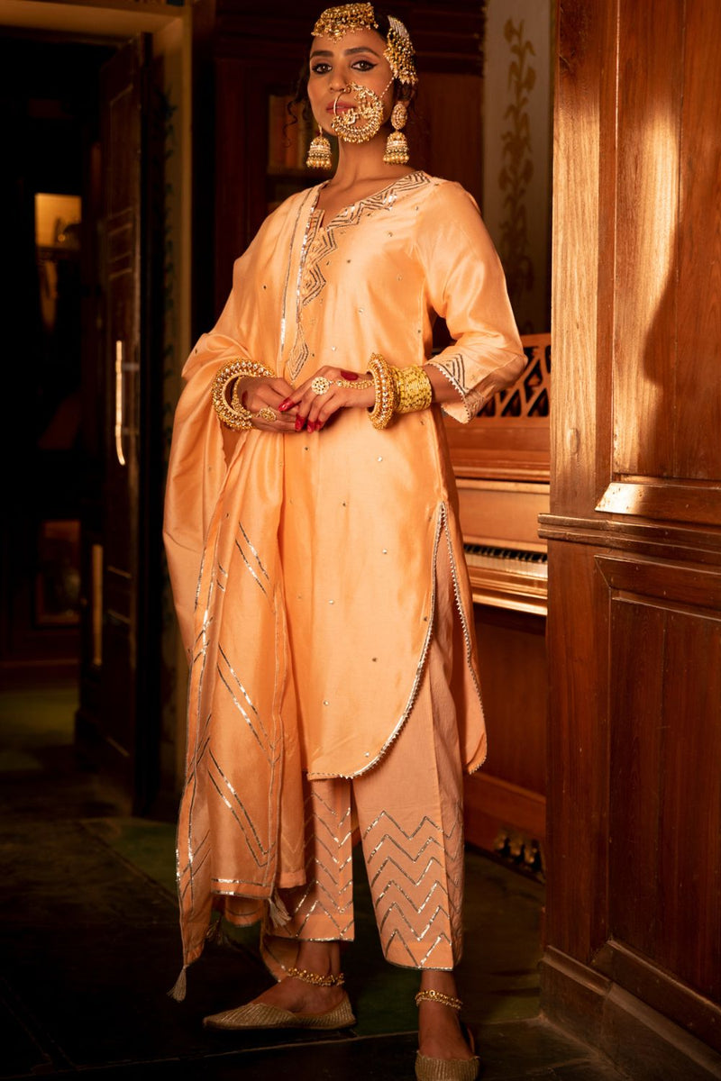 Zara - Gulaabi Chanderi Silk Kurta Pant Set Zara - Gulaabi Chanderi Silk Kurta Pant Set by Maison Shefali by Maison Shefali for women in Singapore