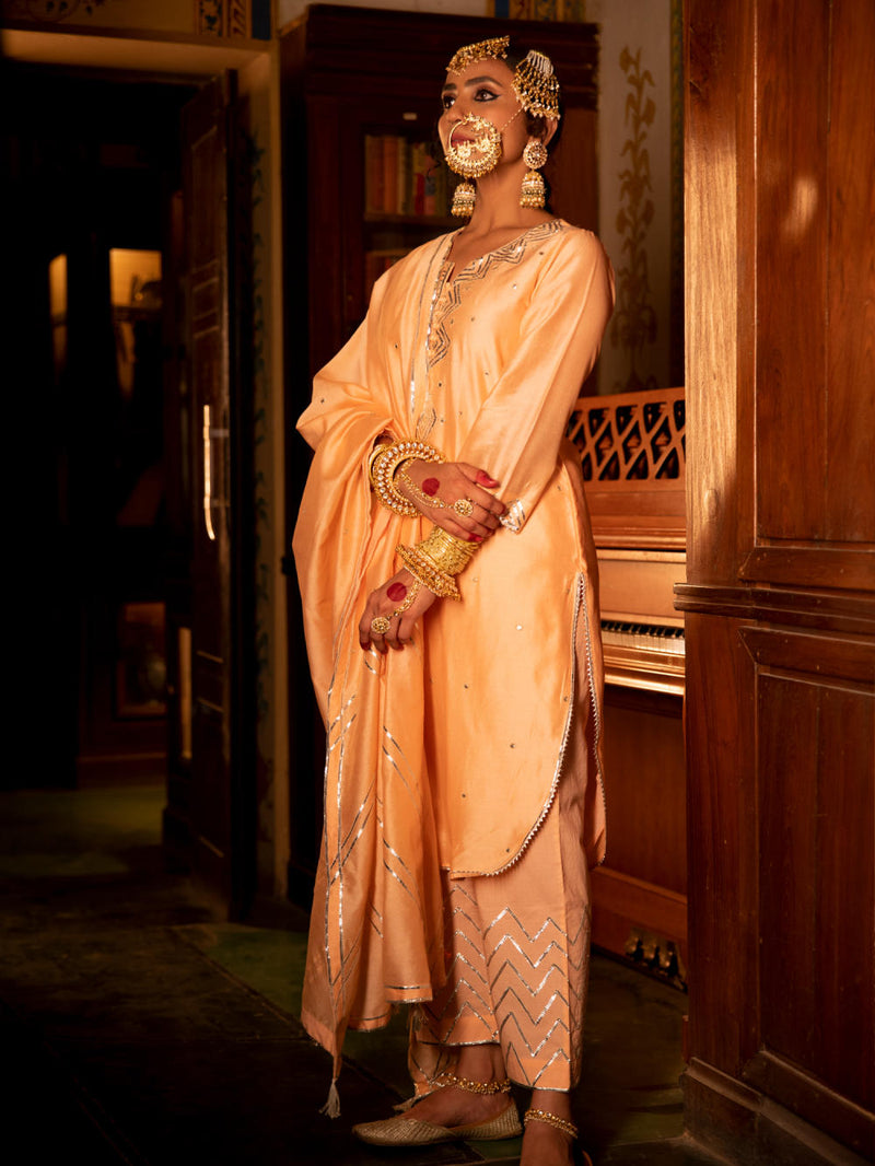 Zara - Gulaabi Chanderi Silk Kurta Pant Set Zara - Gulaabi Chanderi Silk Kurta Pant Set by Maison Shefali by Maison Shefali for women in Singapore